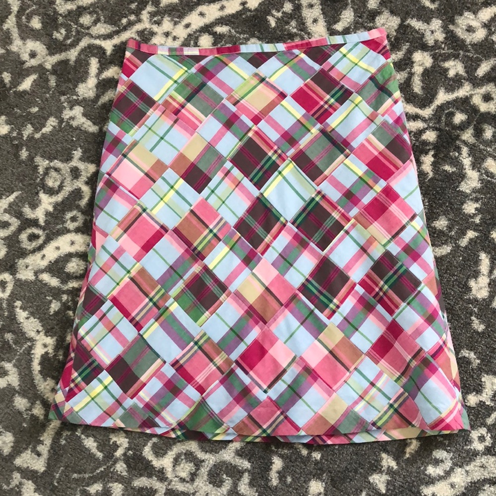 Brooks Brothers skirt in excellent condition.